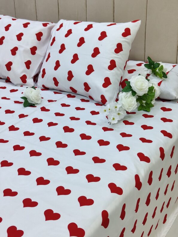 مصريه سرير كبير