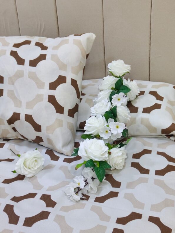 مصريه سرير كبير