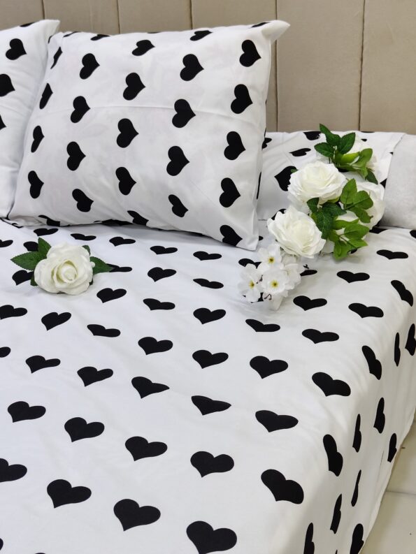 مصريه سرير كبير